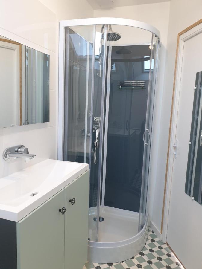 Gite Atypique Avec Jacuzzi Hillion Eksteriør billede